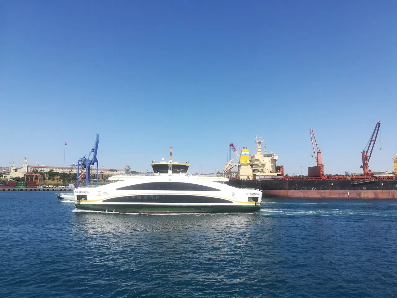 L'ora del Vapur: a bordo dei traghetti del Bosforo di Istanbul