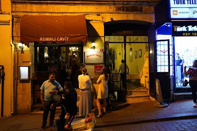 Asmalı Cavit, Istanbul